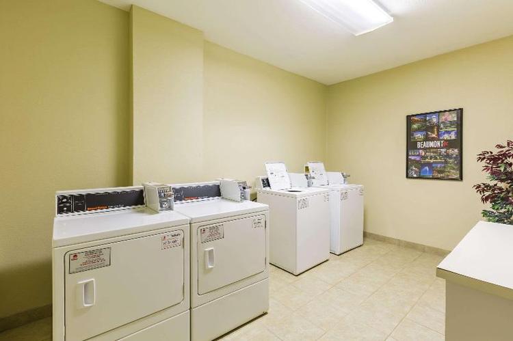 Comfort Suites (Beaumont)