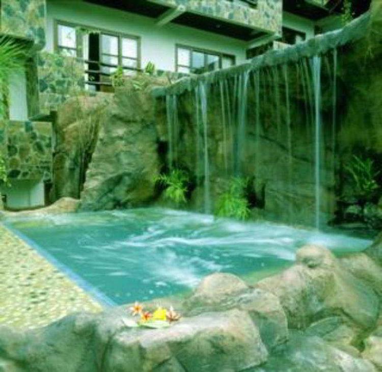 Salad Beach Resort