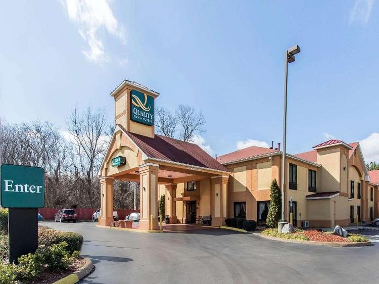Quality Inn & Suites Memphis