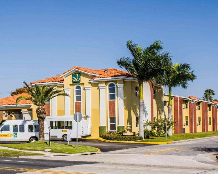 Quality Inn Airport - Cruise Port
