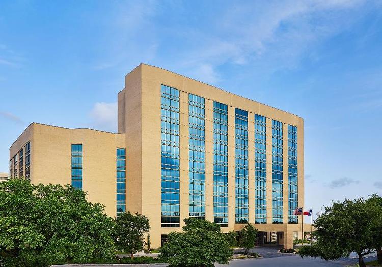 DoubleTree by Hilton San Antonio Airport