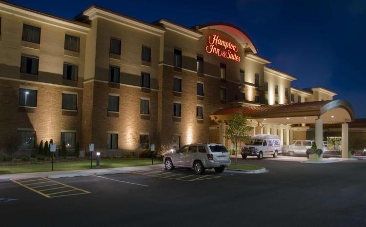 Hampton Inn & Suites Madison West
