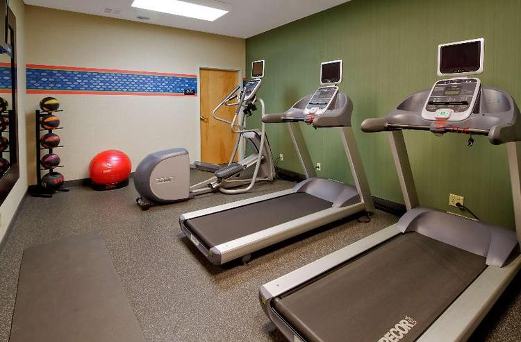 Hampton Inn & Suites Kalamazoo-Oshtemo