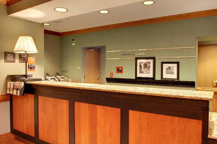 Hampton Inn & Suites Chicago Aurora