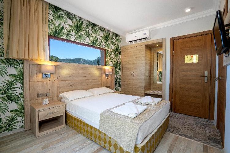 Meril Hotel