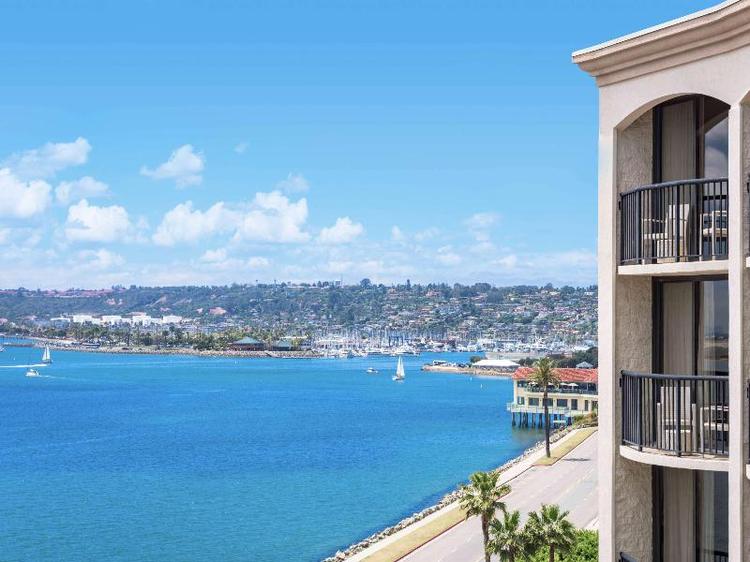 Hilton San Diego Airport / Harbor Island