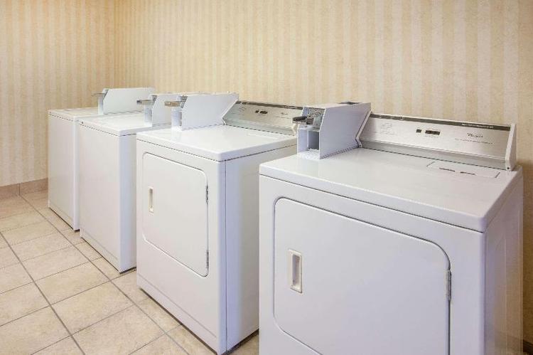 Baymont Inn & Suites Canton