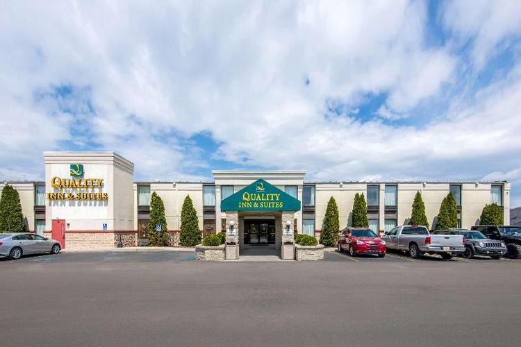 Quality Inn & Suites Mansfield Area