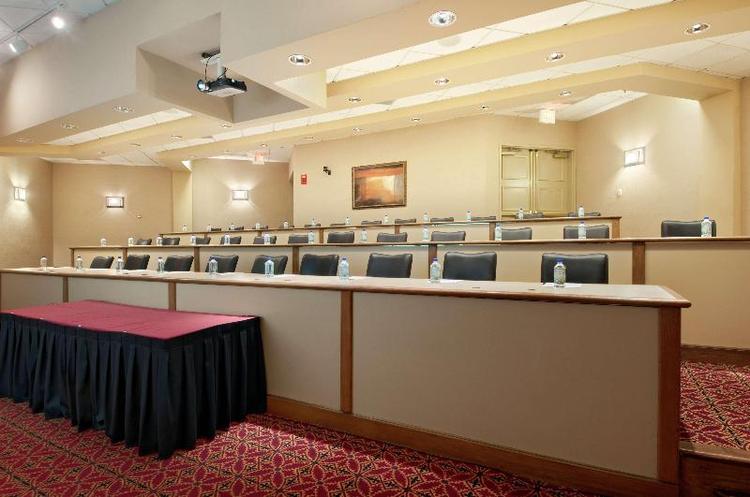 Hilton Phoenix Airport