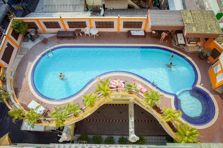 Eastiny Inn Hotel
