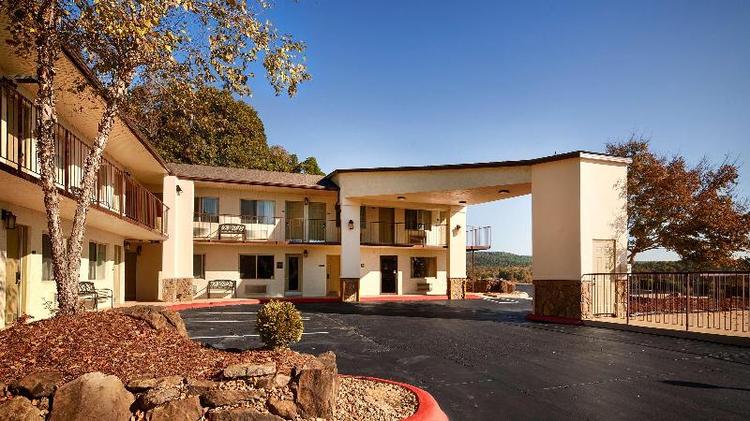 Quality Inn Clinton North
