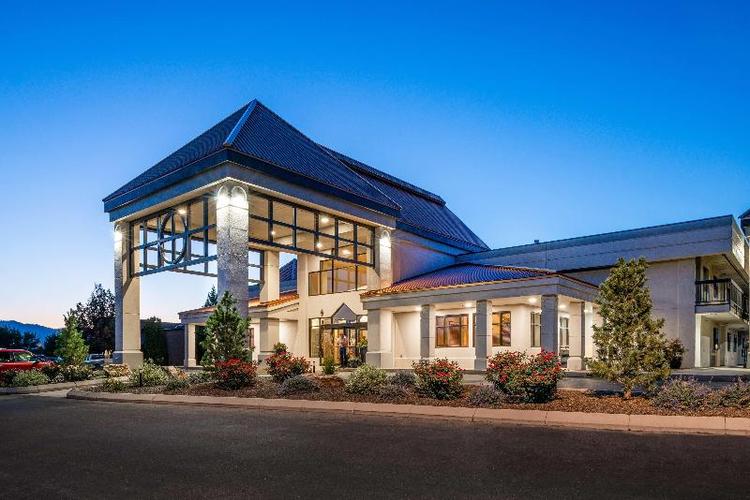 Best Western Plus Vista Inn At The Airport