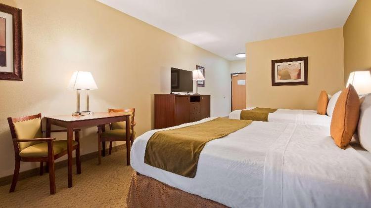 Best Western Plus Montezuma Inn & Suites