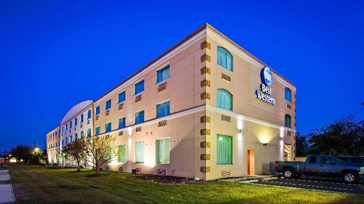 Best Western Airport Inn & Suites