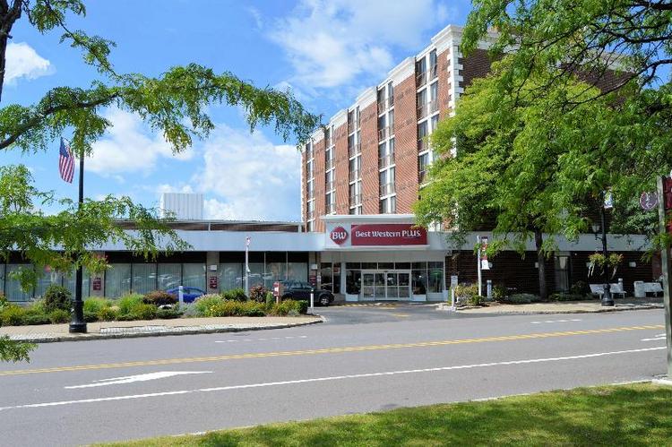 Best Western Plus Genetti & Conference Center