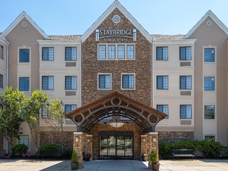 Staybridge Suites Burlington Boston