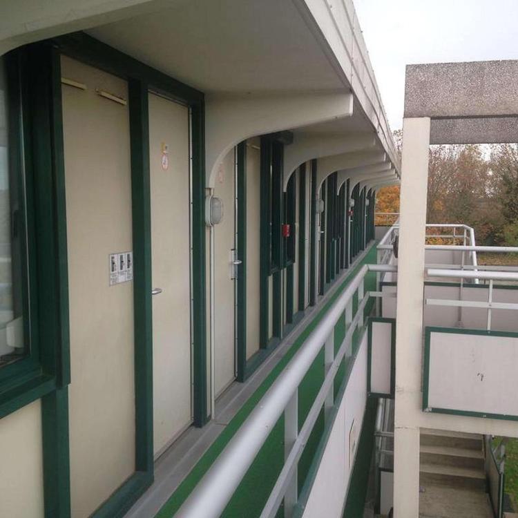 Kyriad Niort - La Creche