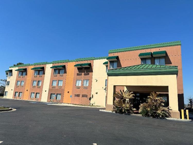 Quality Inn & Suites University Area