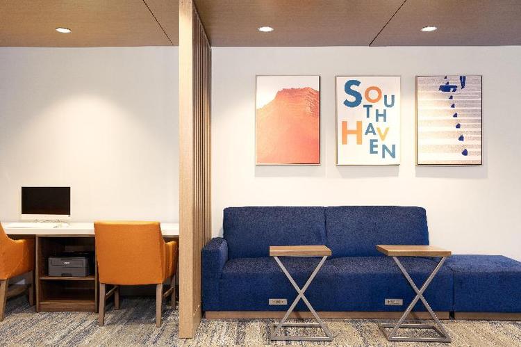 Holiday Inn Express & Suites Weatherford