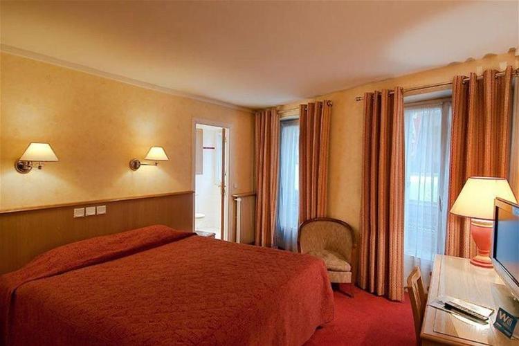 Louest Hotel
