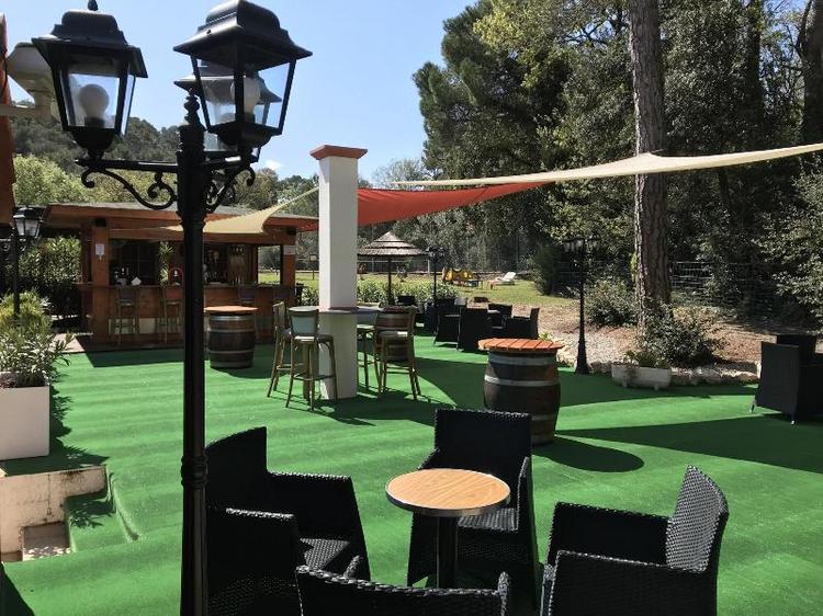 Les Pins Blancs De Provence
