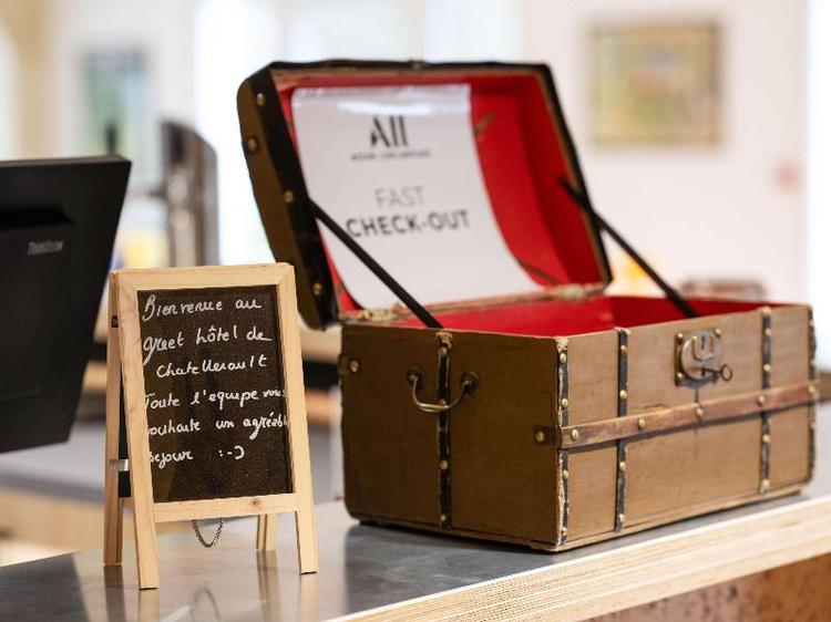 Greet Hotel Chatellerault