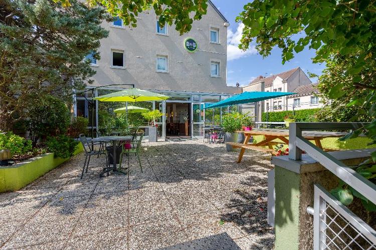 B&B HOTEL Chartres Centre Cathédrale