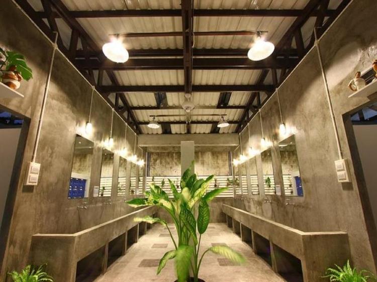 Pak Up Hostel