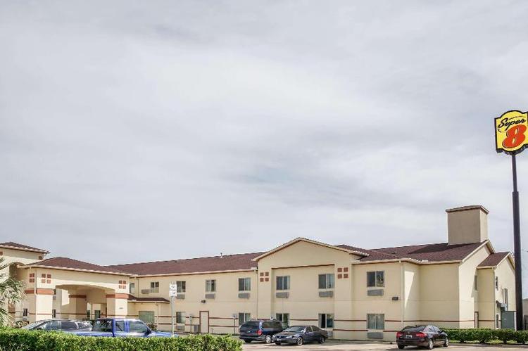 Super 8 by Wyndham Brenham TX