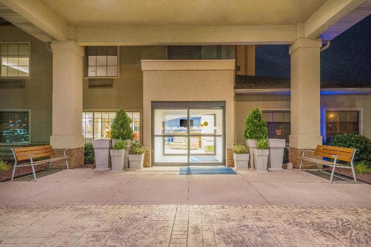 Holiday Inn Express Bloomsburg