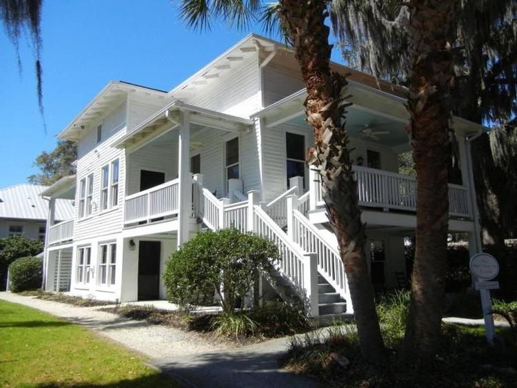 Rhett House Inn