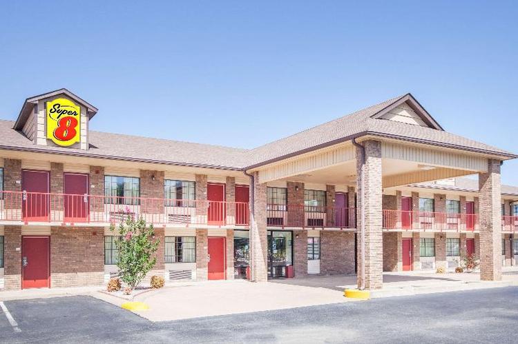 Super 8 by Wyndham Clinton AR