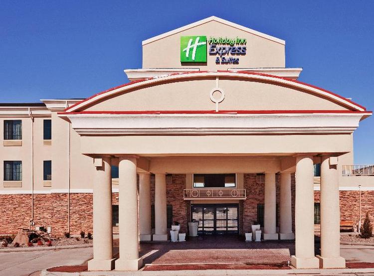Holiday Inn Express Hotel & Suites Clovis