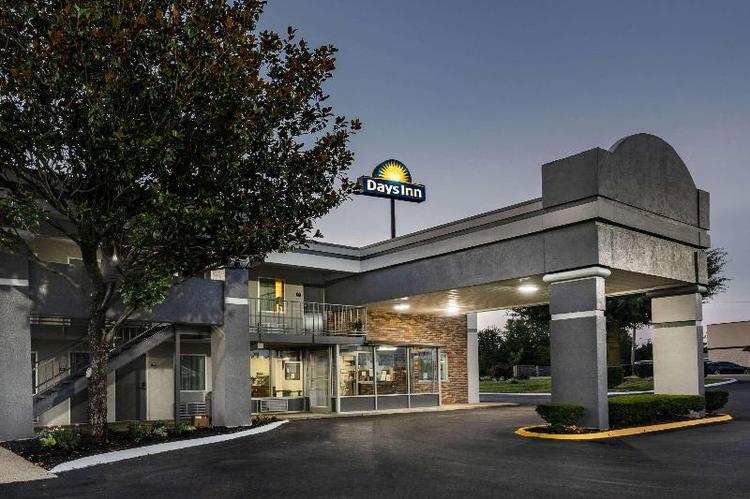 Days Inn by Wyndham Clarksville TN