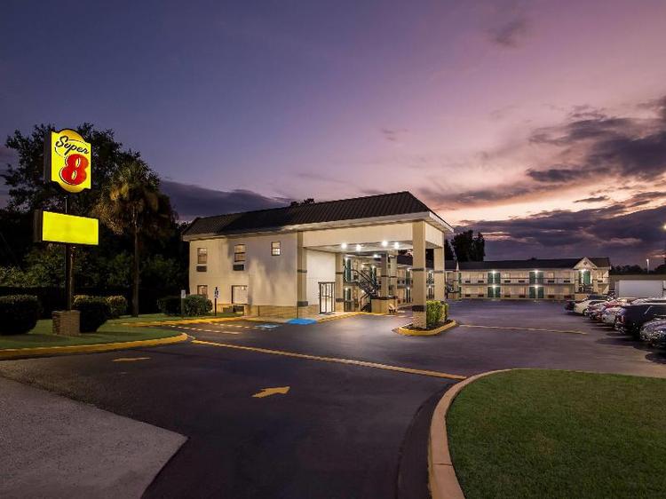 Super 8 by Wyndham Columbia