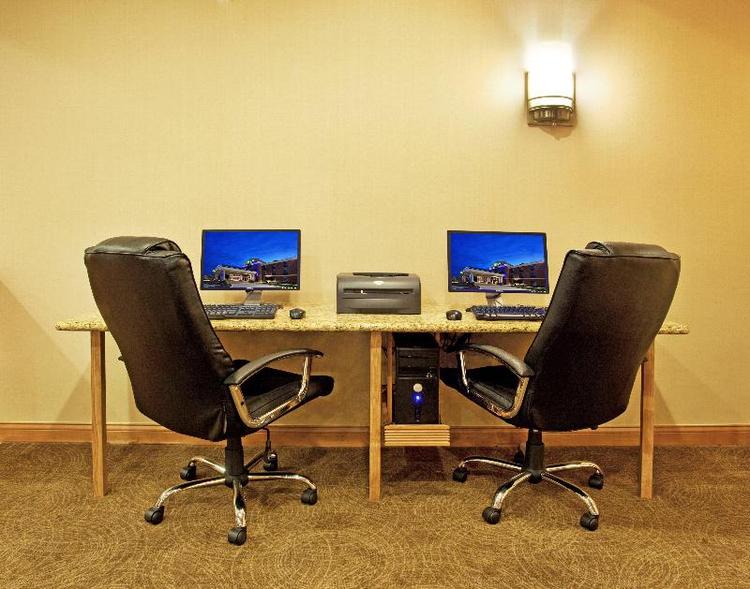 Holiday Inn Express Hotel & Suites Chesterfield