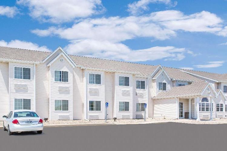 Microtel Inn & Suites By Wyndham Colfax/Newton