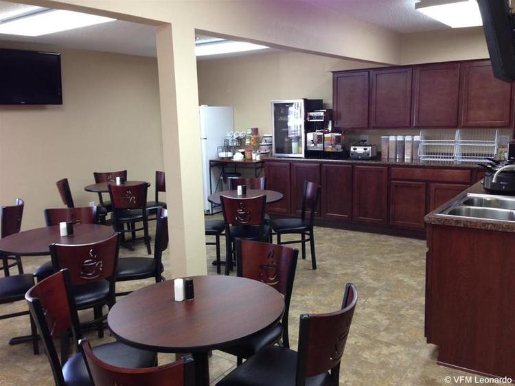 New Victorian Inn & Suites