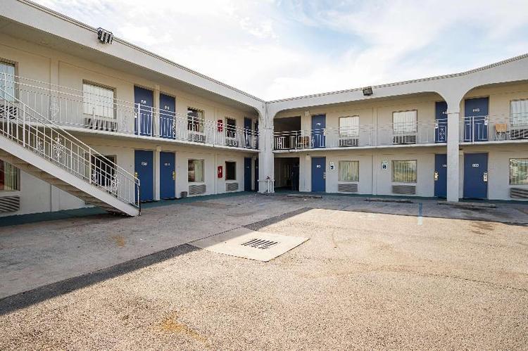 Motel 6-Decatur, AL