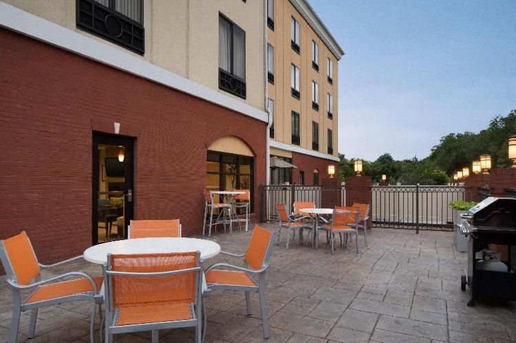 Holiday Inn Express & Suites Knoxville-Clinton