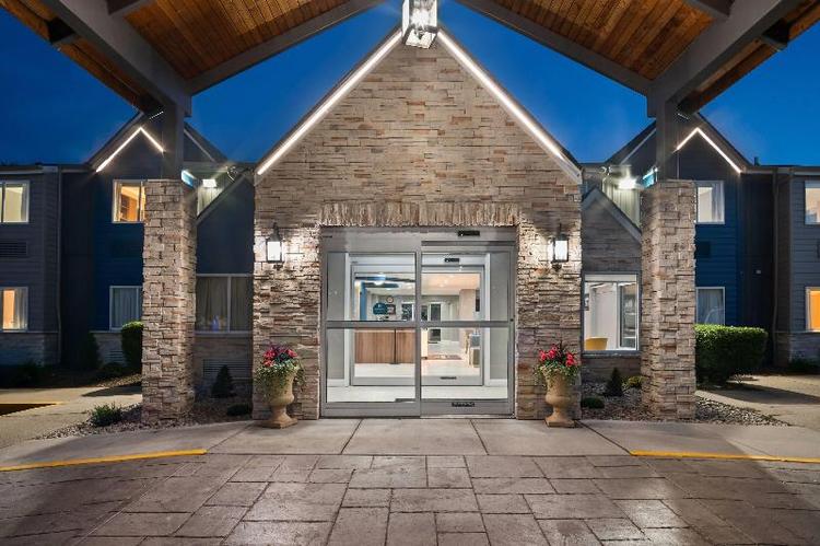 Microtel Inn & Suites by Wyndham Lexington