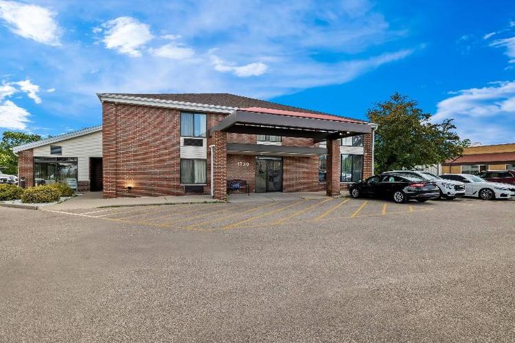 Super 8 by Wyndham Watertown WI