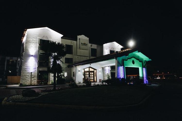 Budgetel Inn & Suites