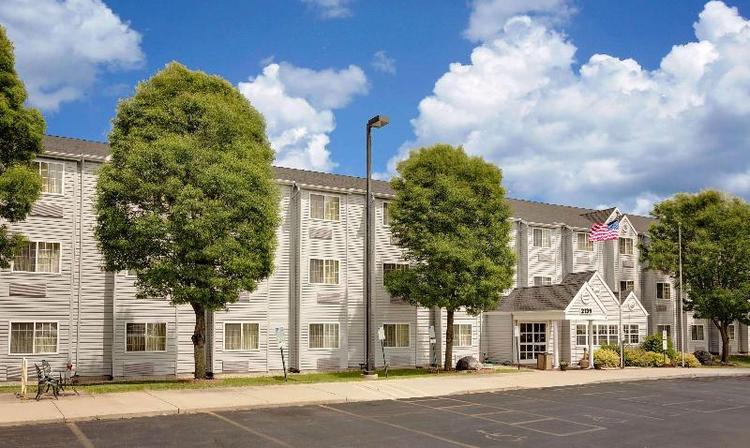 Microtel Inn & Suites By Wyndham Madison East