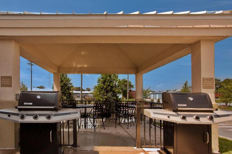 Candlewood Suites Norfolk Airport