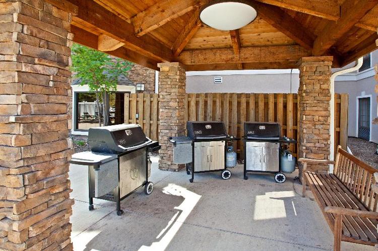 Staybridge Suites Indianapolis-Airport