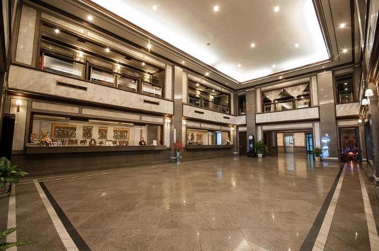 Diamond Plaza