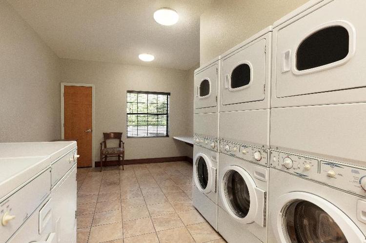 Staybridge Suites Tampa East- Brandon