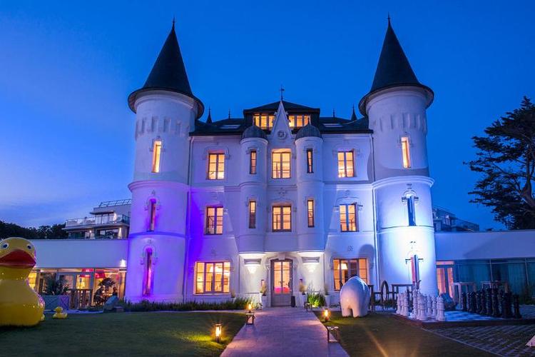 Chateau Des Tourelles Hotel Thalasso Spa