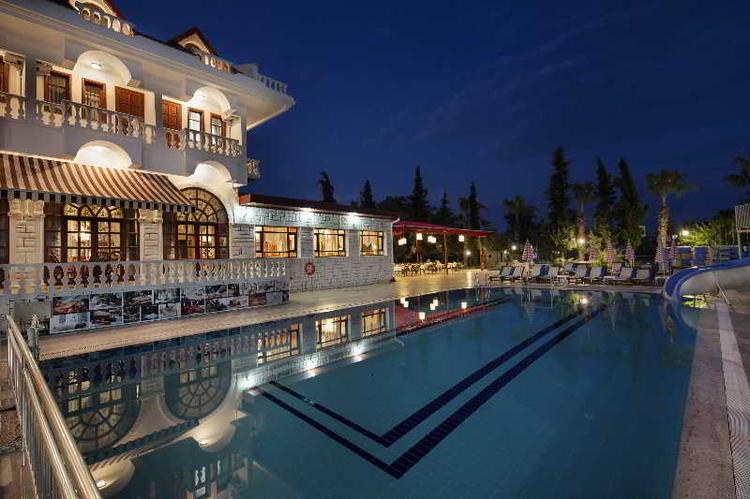 Rose Garden Premium Hotel